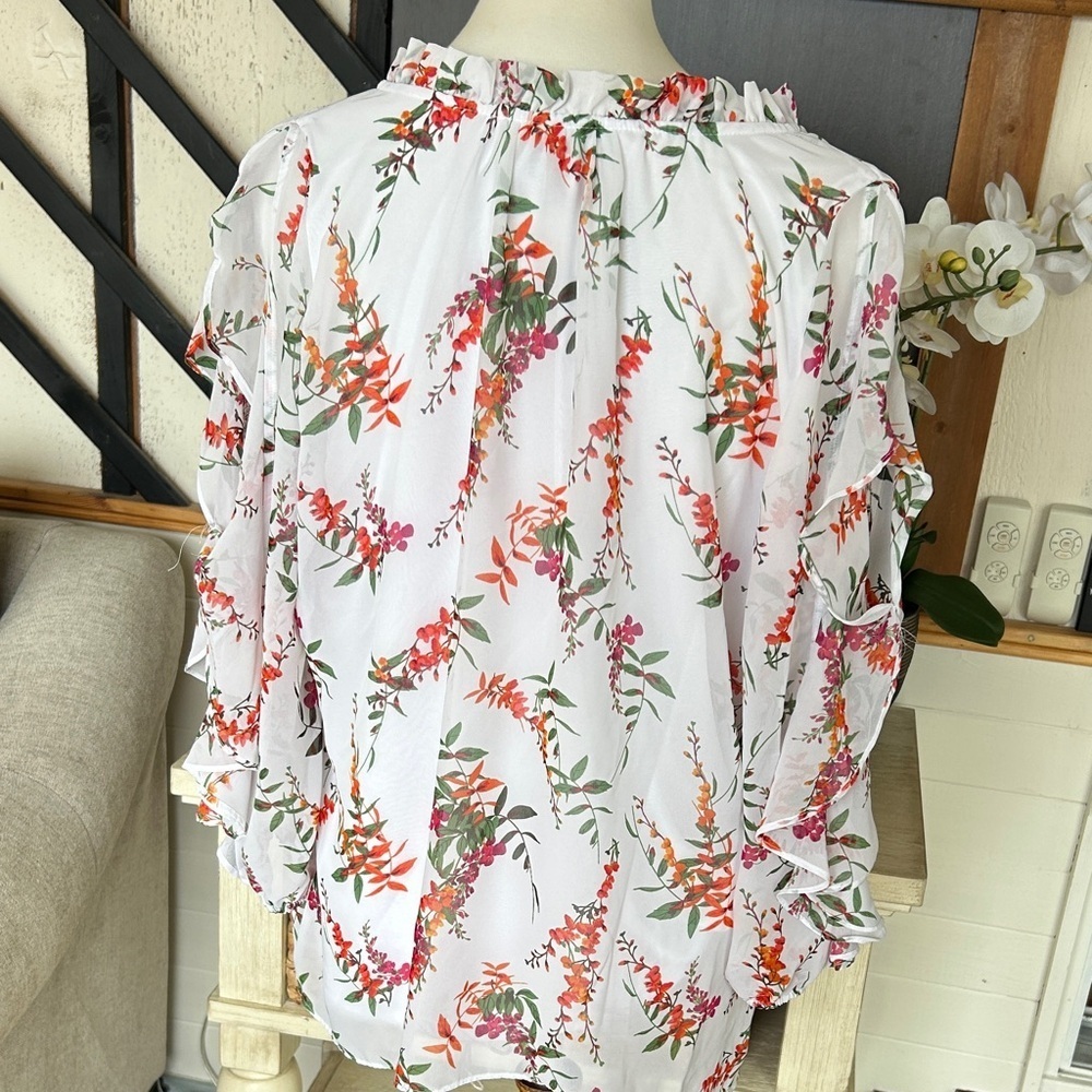 Worthington Floral Blouse - White with Red and Green size large - Picture 6 of 8
